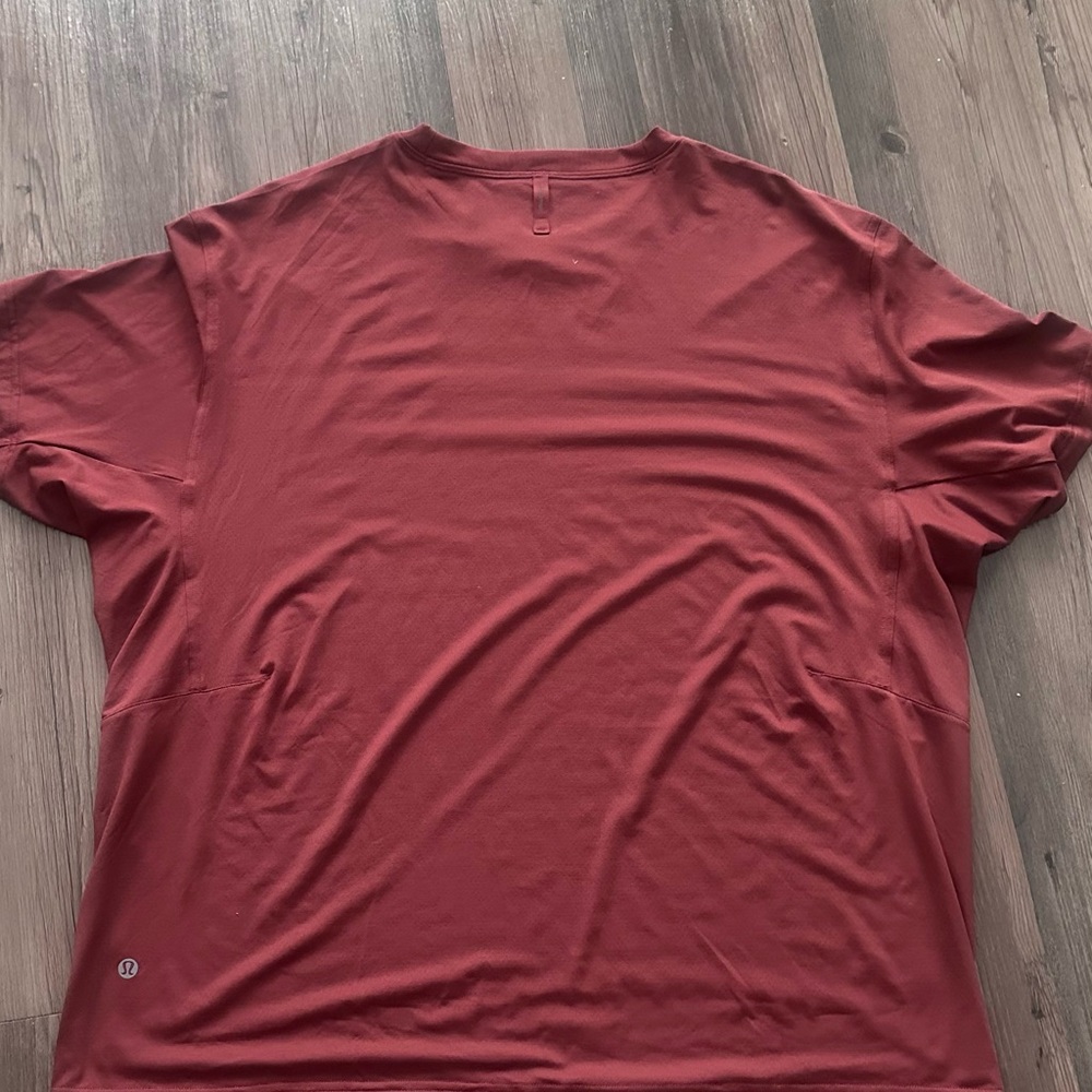 Lululemon EasySet Training Shirt